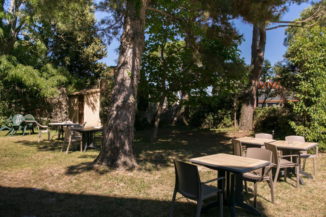 Ibis Avignon Sud Hotel Luaran gambar